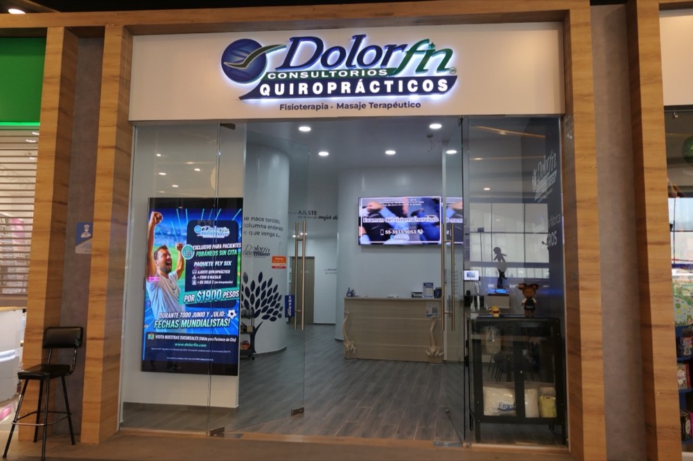 Fachada de Dolorfin Oceanía en Plaza Encuentro Oceanía
